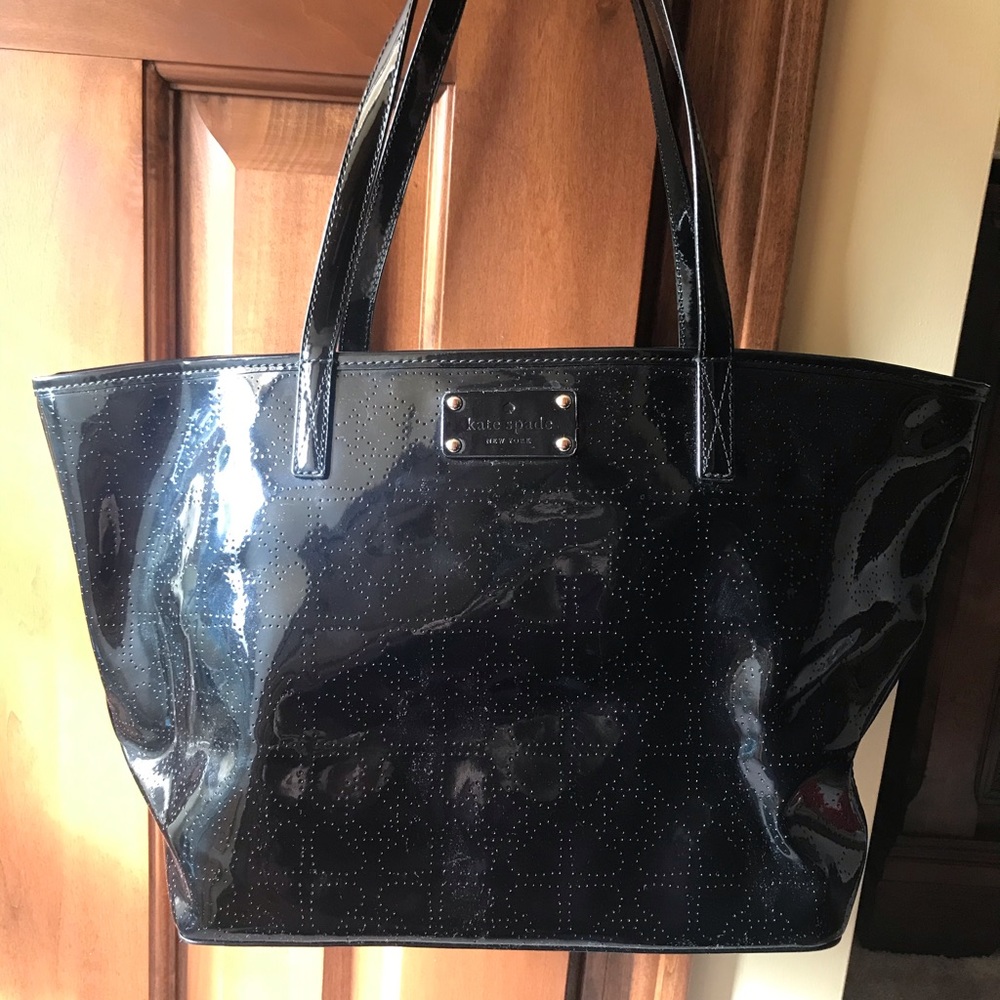 Kate Spade shoulder bag.